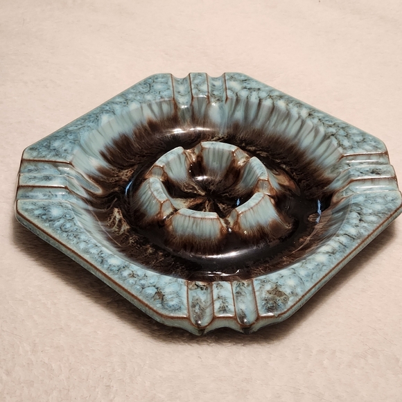 Mid-Century Modern Drip Glaze Ceramic Ashtray Blue and Brown 7 1/8" across - Picture 13 of 15